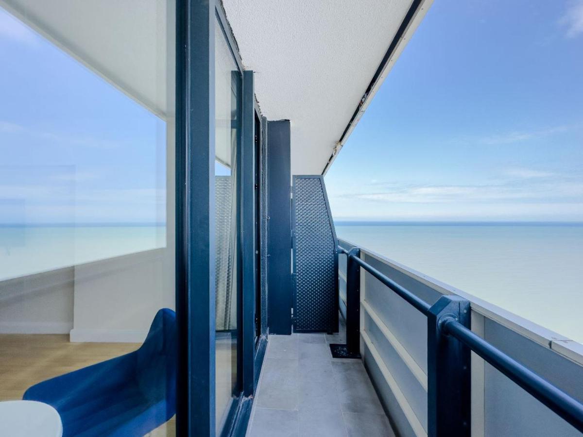 Seaside Resort In New Orbi Twins Batumi Kültér fotó