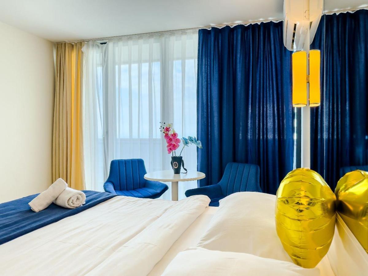 Seaside Resort In New Orbi Twins Batumi Kültér fotó